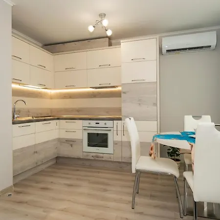 Bayview Deluxe 30 *